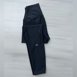 Alo Yoga 7/8 High-Waist Airlift Legging in Anthracite